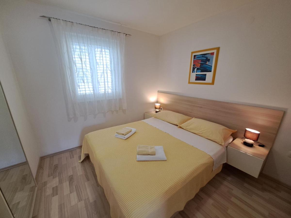 Apartments Fran I Baska  Exterior photo